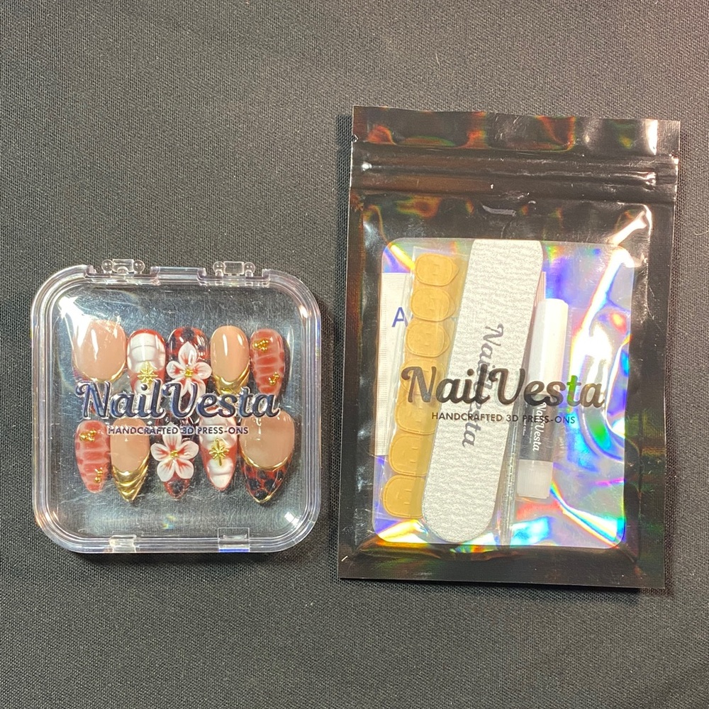 Nail Vesta Imperial Bloom Floral Press-On Nails - Brown and Red